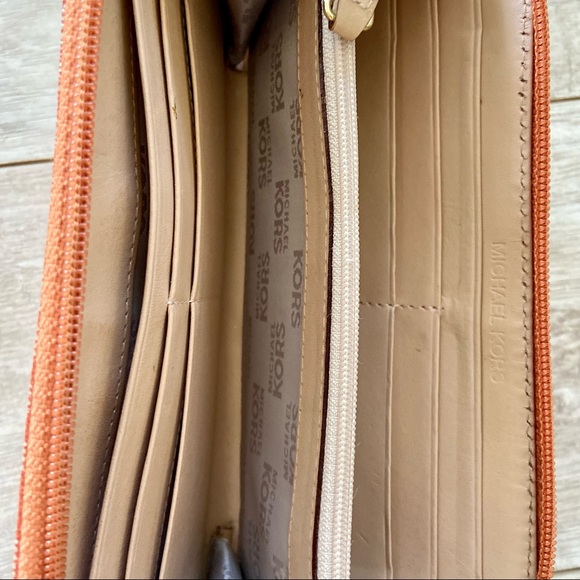 SET of used Michael Kors shoulder bag and wallet - Picture 6 of 6